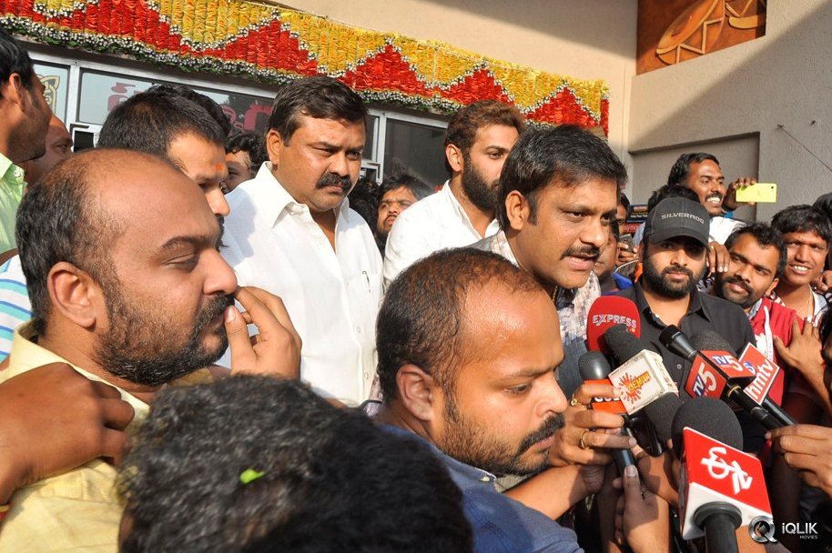 Dictator-Movie-Benefit-Show-Hungama